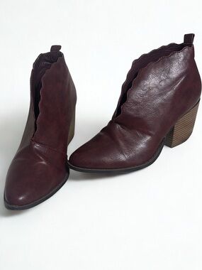 Women's Scalloped Burgundy Leather Ankle Booties